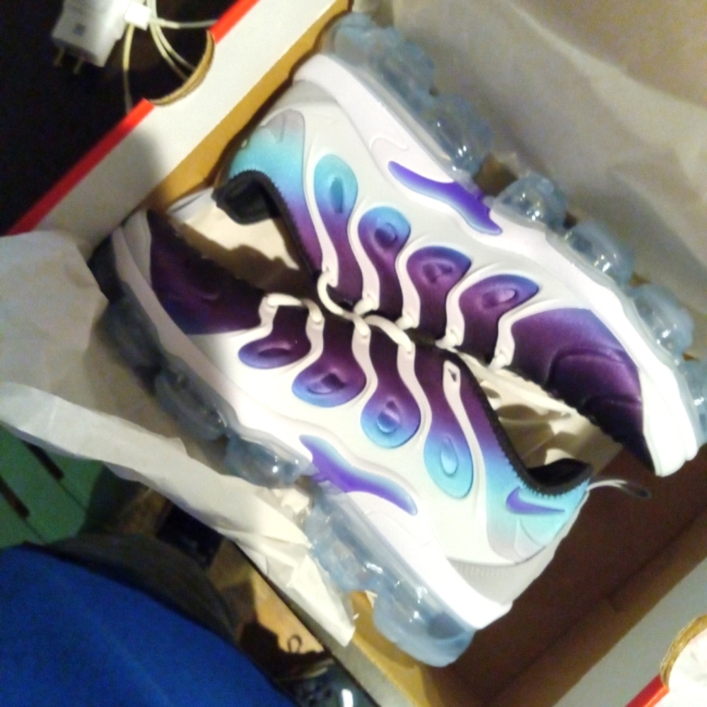 Nike vapes 8.1/2 new never been use